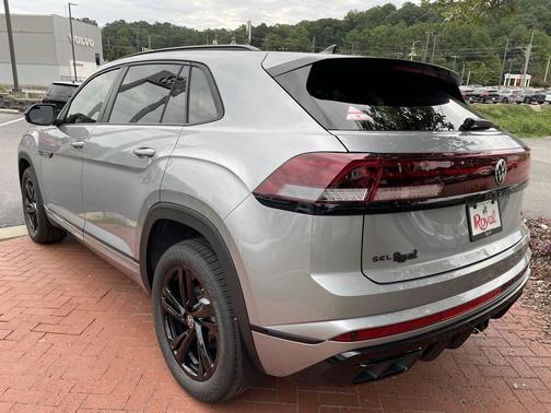 2026 Volkswagen Atlas Cross Sport 2.0T SEL