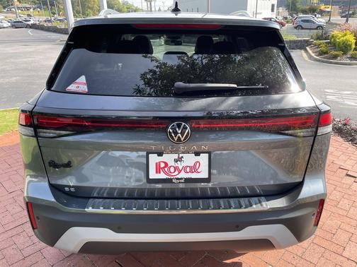 2025 Volkswagen Tiguan 2.0T SE