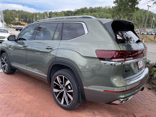 2026 Volkswagen Atlas 2.0T SEL Premium R-Line 4MOTION