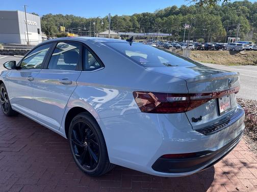 2026 Volkswagen Jetta 1.4T SE