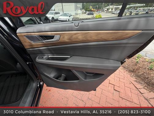Black Pearl 2026 Volkswagen Atlas 2.0T SE w/Technology