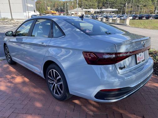 2026 Volkswagen Jetta 1.4T SE