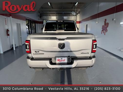 2020 RAM 2500 Laramie Crew Cab 4X4 6'4' Box