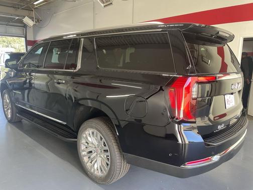 2026 GMC Yukon XL 2WD Elevation