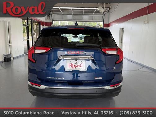 Marine Metallic 2022 GMC Terrain SLT