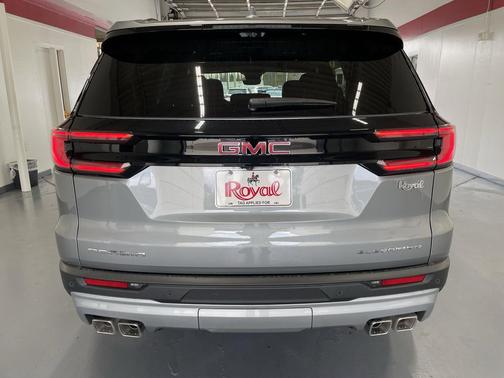 2026 GMC Acadia Elevation FWD