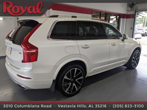 2018 Volvo XC90 T6 Momentum