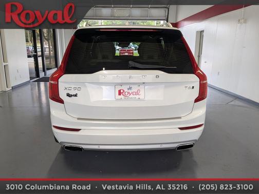2018 Volvo XC90 T6 Momentum