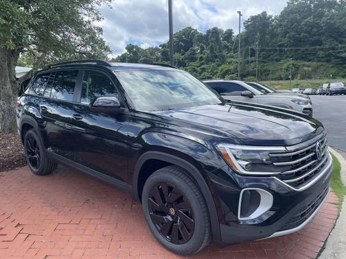 Black Pearl 2026 Volkswagen Atlas 2.0T SE w/Technology