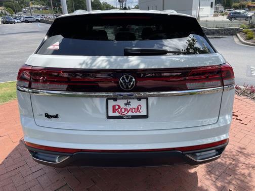 2025 Volkswagen Atlas Cross Sport 2.0T SE