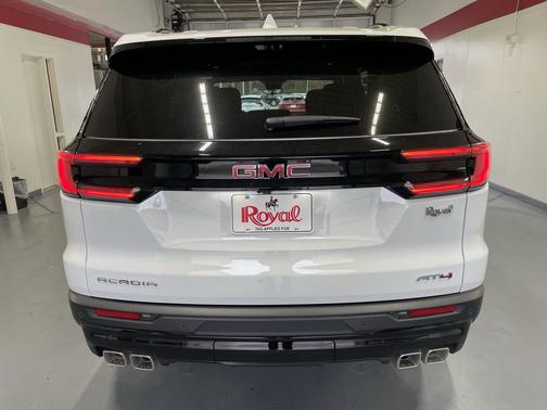 2026 GMC Acadia AT4 AWD