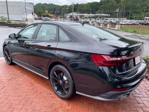 Black Pearl 2026 Volkswagen Jetta GLI 2.0T Autobahn