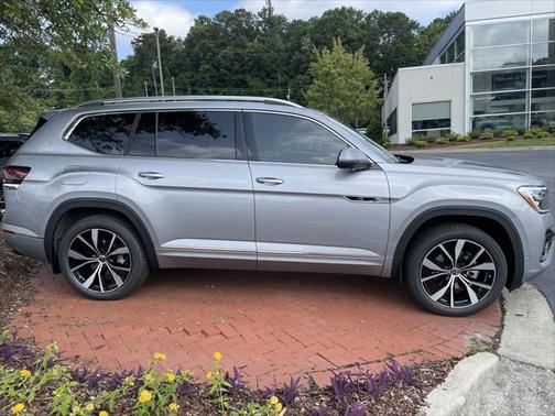 2025 Volkswagen Atlas 2.0T SEL Premium R-Line 4MOTION