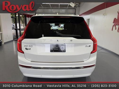 Crystal White Metallic 2023 Volvo XC90 B6 Plus 6-Seater
