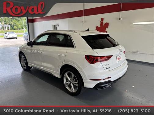 2022 Audi Q3 45 S line Premium