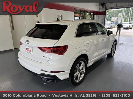 2022 Audi Q3 45 S line Premium