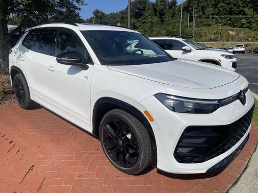 2025 Volkswagen Tiguan 2.0T SE R-Line Black