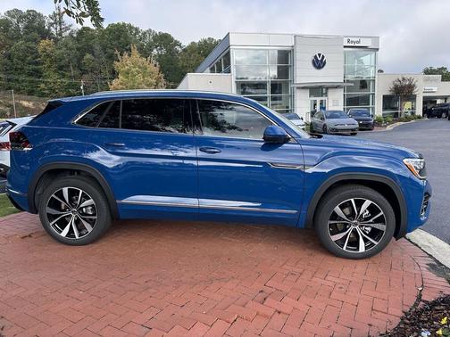2025 Volkswagen Atlas Cross Sport 2.0T SEL Premium