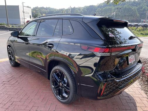 2025 Volkswagen Tiguan 2.0T SE R-Line Black
