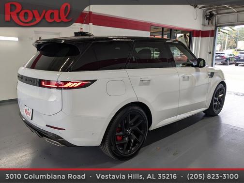 2025 Land Rover Range Rover Sport SE