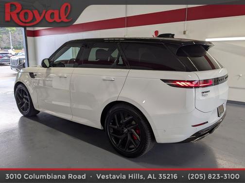 2025 Land Rover Range Rover Sport SE