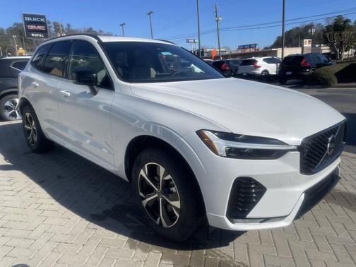 2026 Volvo XC60 B5 Core