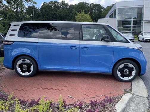 2025 Volkswagen ID. Buzz Pro S Plus