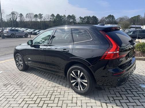 2025 Volvo XC60 B5 Core