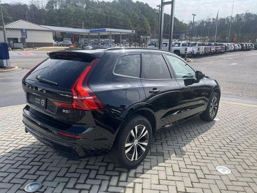2025 Volvo XC60 B5 Core