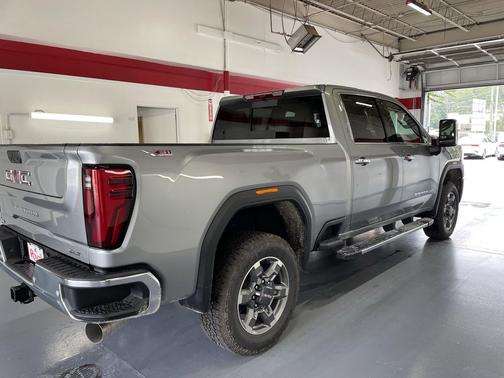 2026 GMC Sierra 2500 SLT
