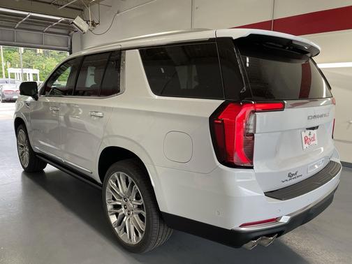 Glacier White Tricoat 2026 GMC Yukon Denali