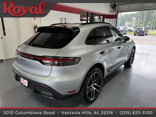 2022 Porsche Macan Base