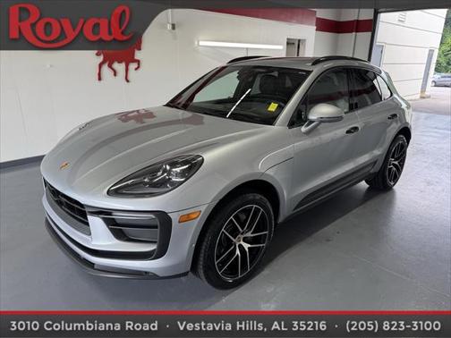 2022 Porsche Macan Base