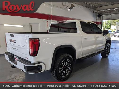 Summit White 2024 GMC Sierra 1500 AT4