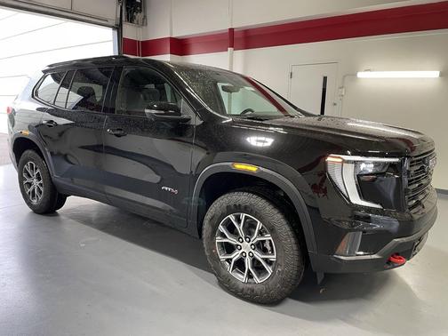 2026 GMC Acadia AT4 AWD
