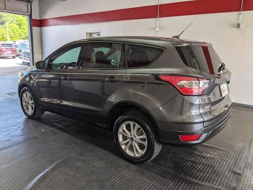 Photo 2 of 25 of 2018 Ford Escape S