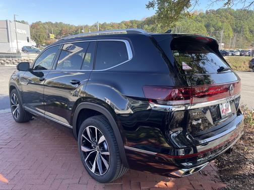 2026 Volkswagen Atlas 2.0T SEL Premium R-Line 4MOTION