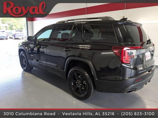 2023 GMC Acadia AWD AT4