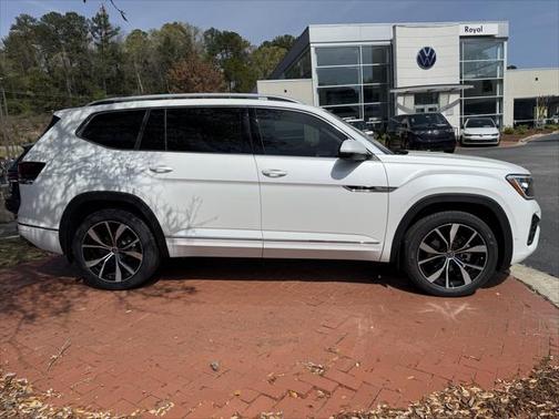 2025 Volkswagen Atlas 2.0T SEL Premium R-Line 4MOTION