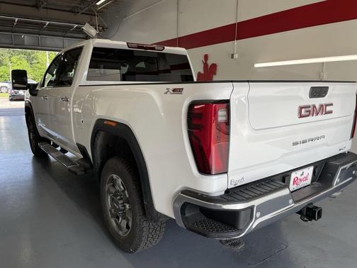 2025 GMC Sierra 2500 SLT