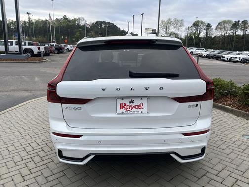 2026 Volvo XC60 B5 Core