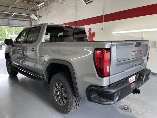 2025 GMC Sierra 1500 AT4X