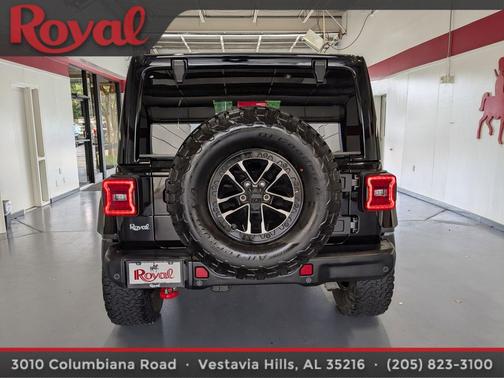 Black Clearcoat 2024 Jeep Wrangler Rubicon