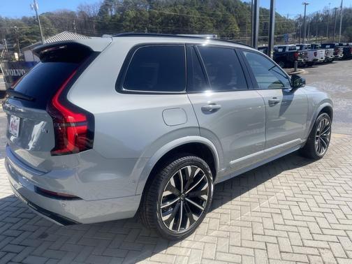 2026 Volvo XC90 Ultra Dark Theme, B6 AWD Gas (mild hybrid), Gasoline, 7 Seats