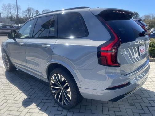 2026 Volvo XC90 Ultra Dark Theme, B6 AWD Gas (mild hybrid), Gasoline, 7 Seats