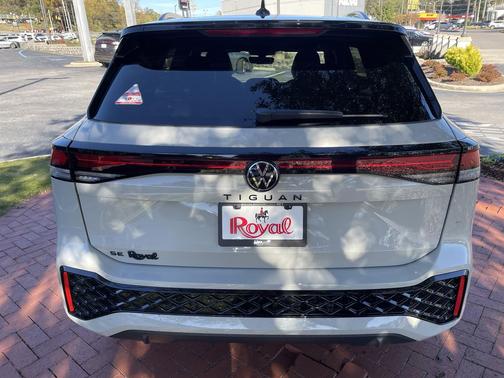 2026 Volkswagen Tiguan 2.0T SE R-Line Black