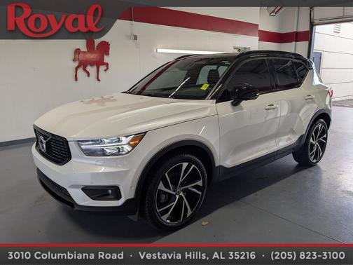 2021 Volvo XC40 T5 R-Design