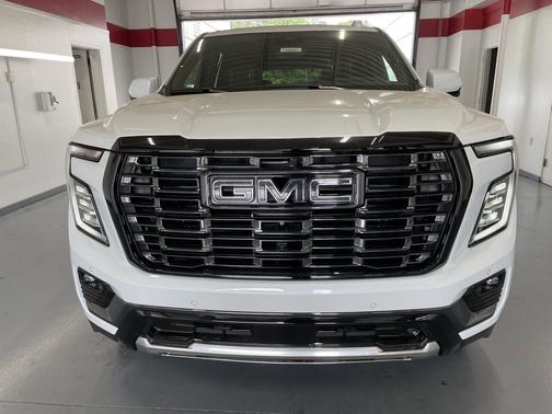 Glacier White Tricoat 2026 GMC Yukon Denali Ultimate