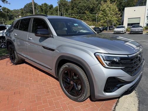 2026 Volkswagen Atlas Cross Sport 2.0T SEL