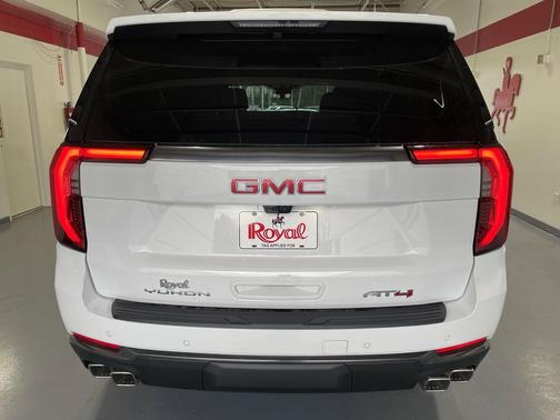 2026 GMC Yukon 4WD AT4